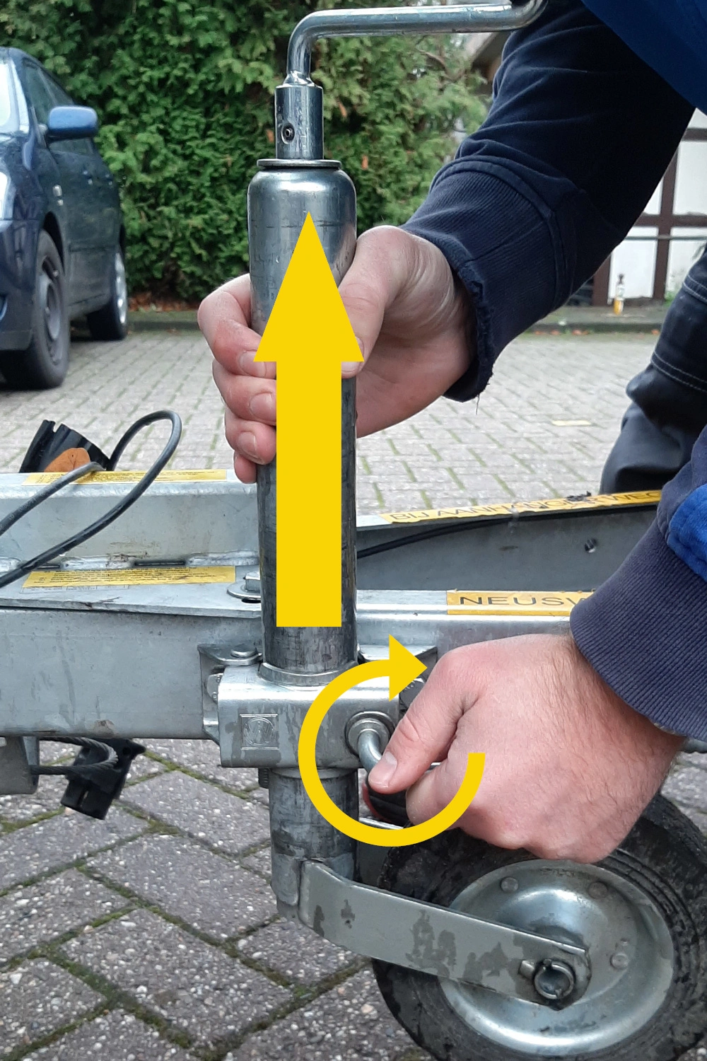 <strong>EN</strong> neuswiel omhoog doen