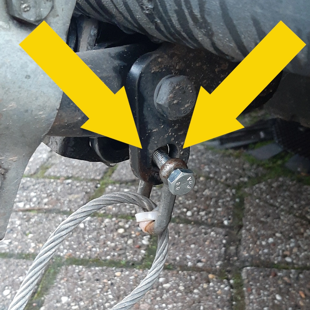 of doe de kabel in een oog